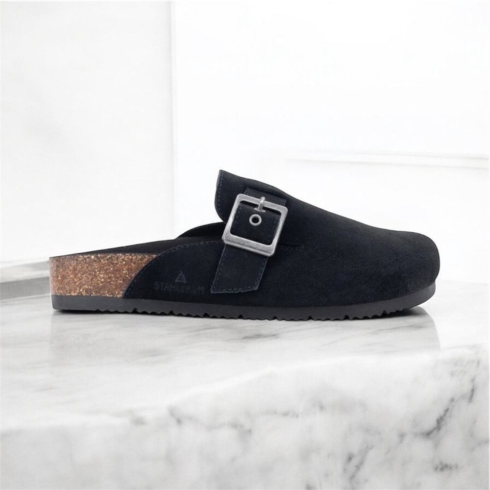 📌SOLD📌 Staheekum Black Crescent Slip-On